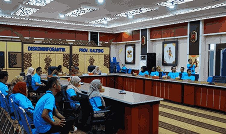Penyandang Disabilitas Terima Materi Dasar-Dasar Keterbukaan Informasi
