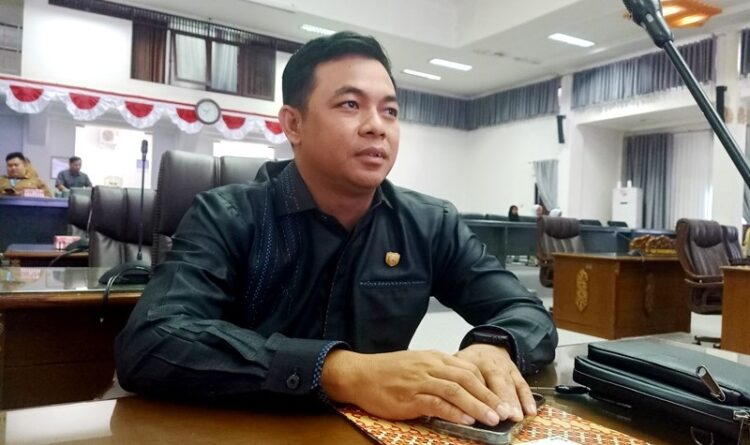 Legislator Apresiasi Pemancangan Tiang Listrik Masuk Desa di Teweh Timur
