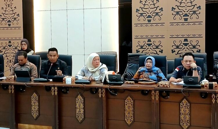 DPRD Barito Utara Larang Angkutan Batu Bara Lintasi Jalan KM 30 Sebelum Ada Perbaikan