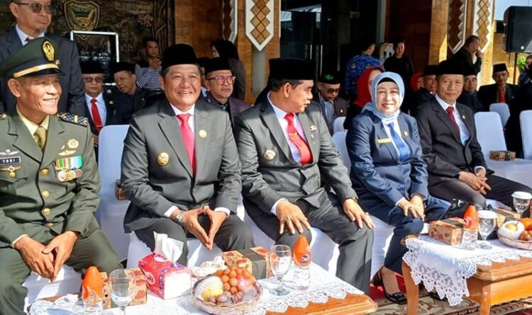 Hadiri Hardiknas 2026, Ketua DPRD Barito Utara Tegaskan Pentingnya Sinergi Lintas Sektor untuk Pendidikan
