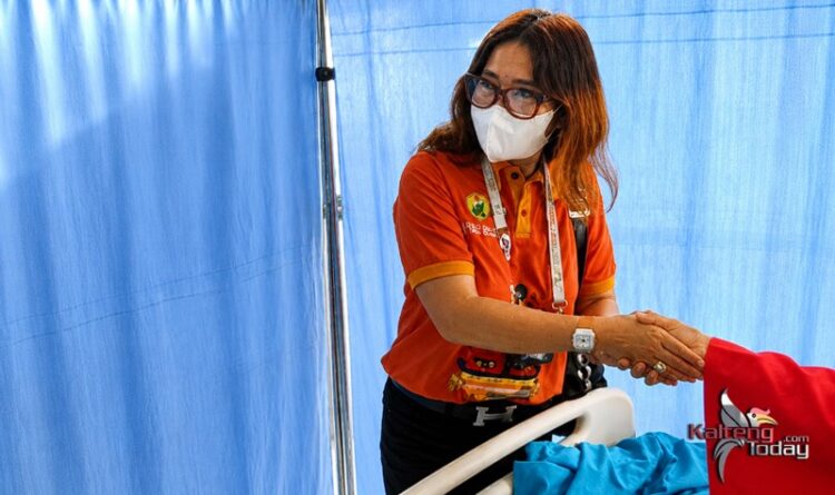 Meriahkan Paskah, SPW GKE Yerusalem Tamiang Layang Kunjungi dan Doakan Pasien di RSUD Tamiang Layang