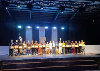 Lapan Lapin Hadirkan Refleksi Kerinduan di Penutupan Central Kalimantan Art Summit 2026