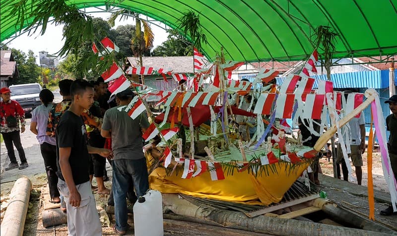 Di Tengah Gugatan Perdata, Damang Talawang Tetap Menyalakan Api Adat Lewat Ritual Tolak Bala di Desa Sebabi