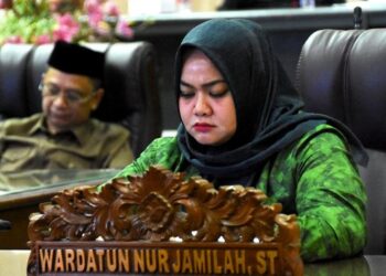 DPRD Barito Utara Pujikan Penyaluran Bantuan Sekolah Fase I SIP Pintar Optimal 2026