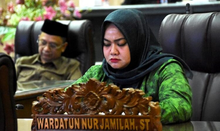 DPRD Barito Utara Pujikan Penyaluran Bantuan Sekolah Fase I SIP Pintar Optimal 2026